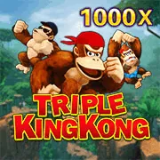 Các game thủ E-Sports đang thi đấu với giao diện game